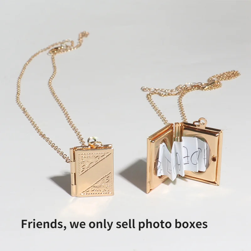 "Collier médaillon photo VICT BOOK"
